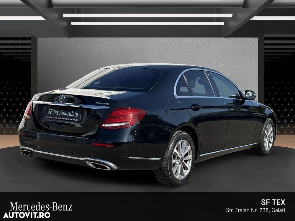 Mercedes-Benz E 200 4MATIC 9G-TRONIC Exclusive - 4