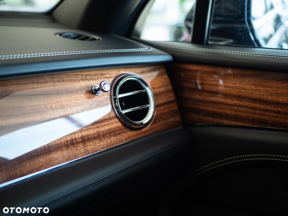 Bentley Bentayga - 36