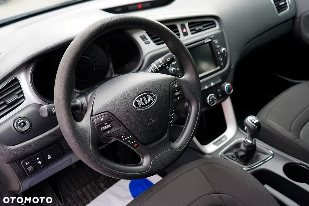 Kia Ceed - 24