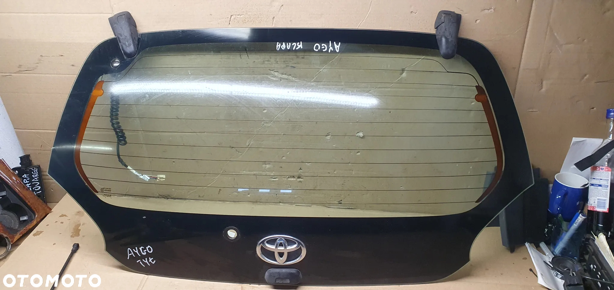Szyba klapy bagażnika Toyota Aygo AS2 09r - 2