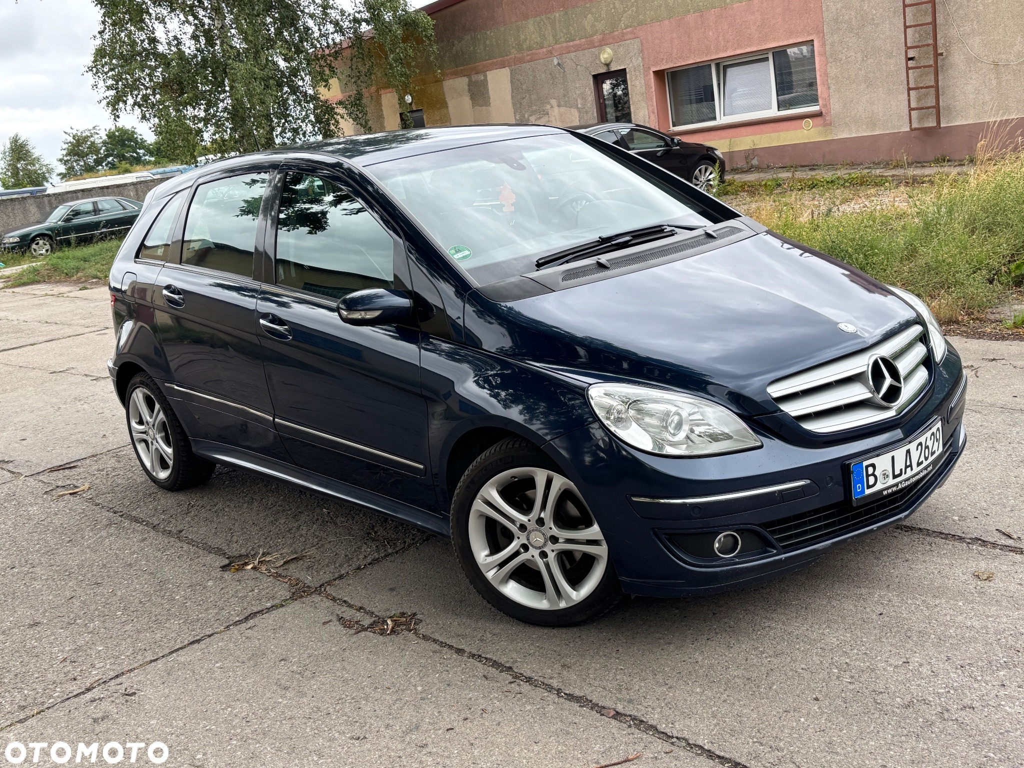 Mercedes-Benz Klasa B 180 CDI Autotronic Special Edition - 31