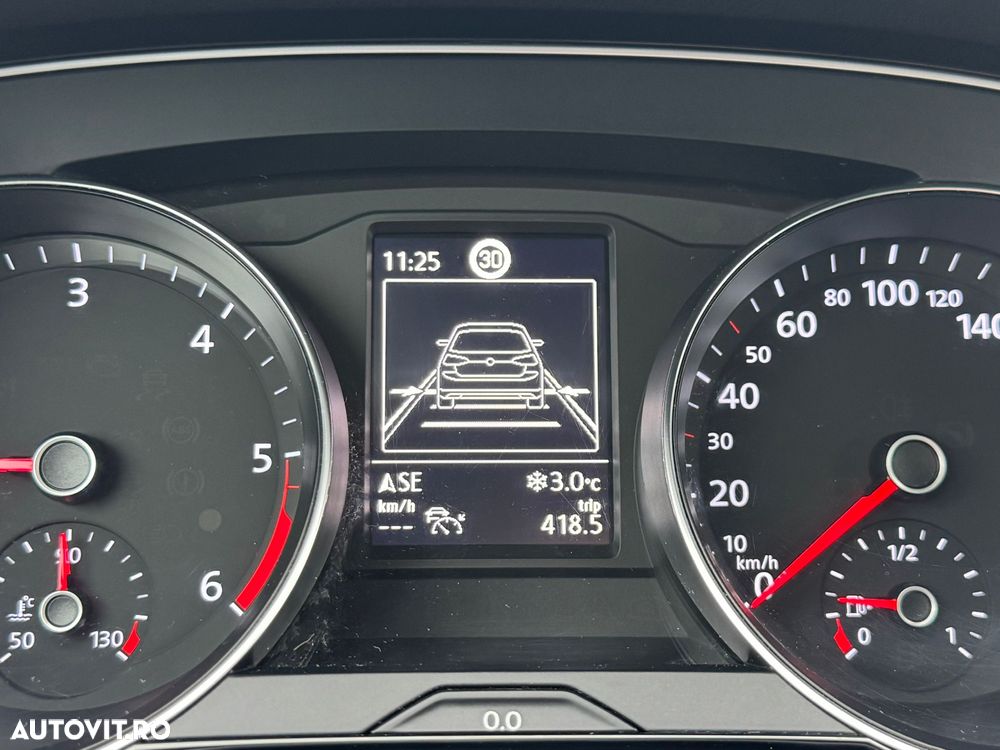 Volkswagen Passat - 10