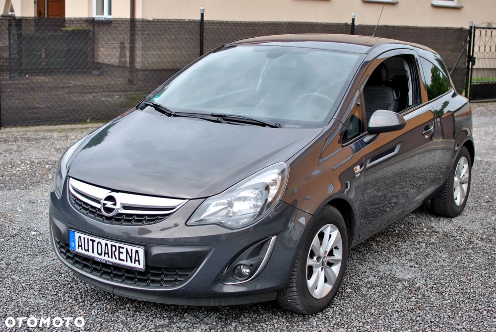 Opel Corsa 1.4 Cosmo - 2