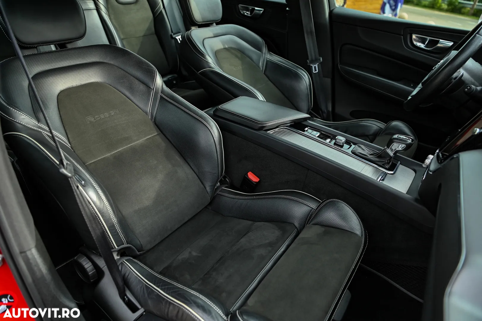Volvo XC 60 D4 AWD Geartronic RDesign - 15