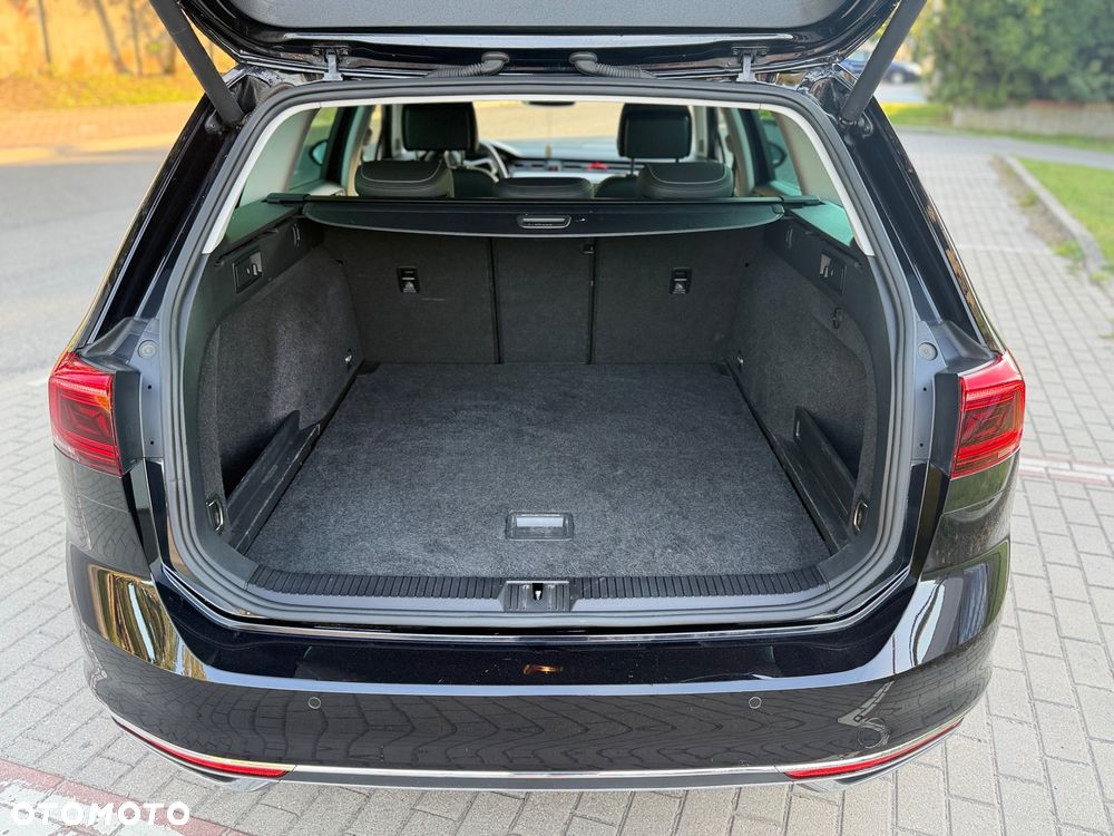 Volkswagen Passat - 21
