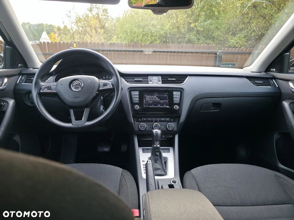 Skoda Octavia 1.4 TSI Elegance DSG - 6