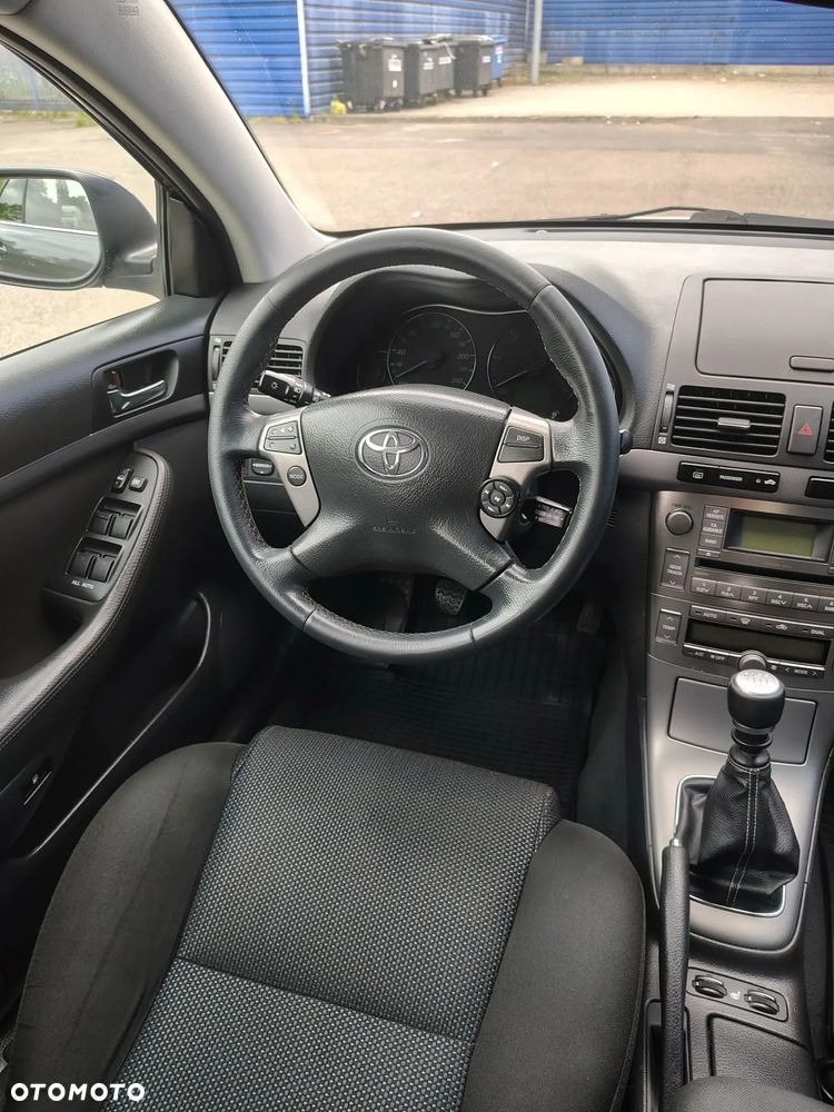 Toyota Avensis 2.2 D-4D X Premium - 14