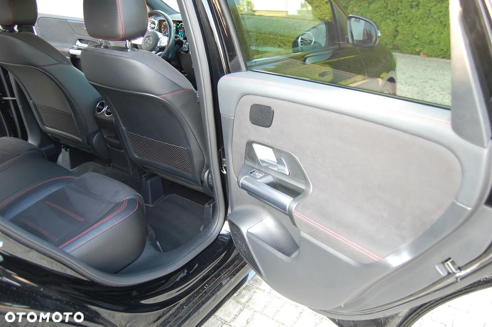 Mercedes-Benz Klasa B 200 d AMG Line 8G-DCT - 30