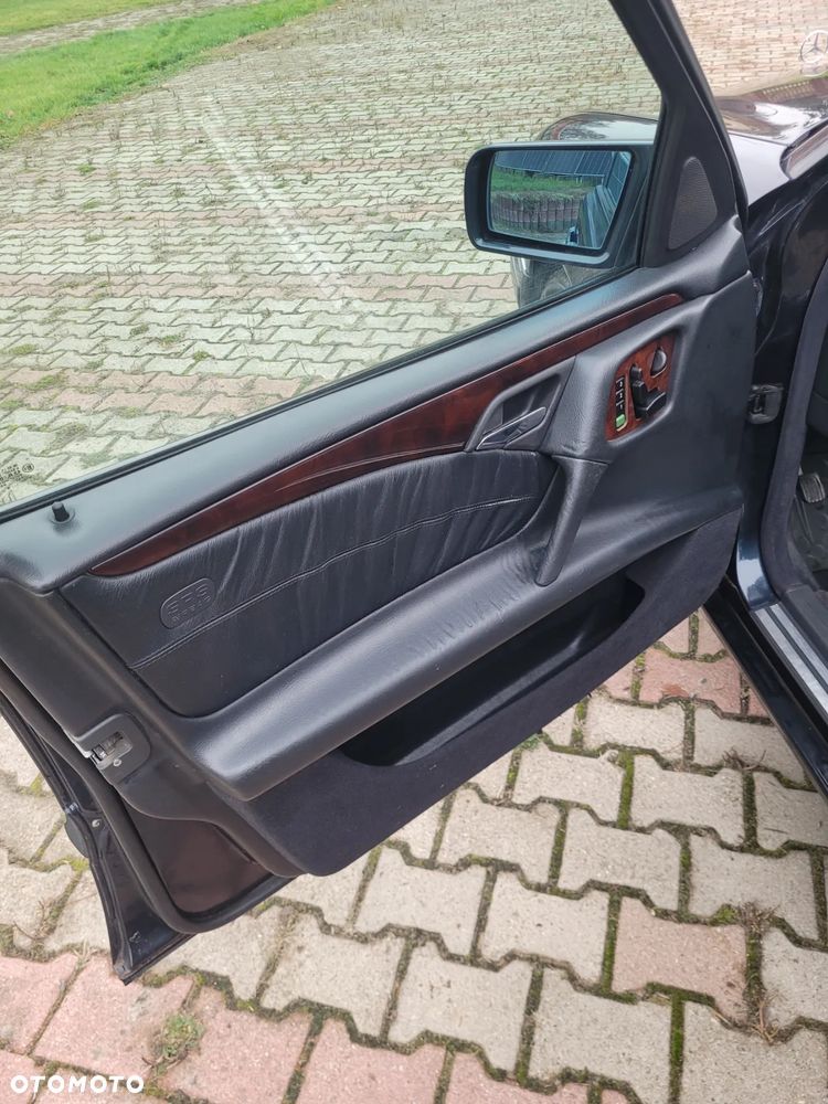 Mercedes-Benz Klasa E 430 T Elegance - 22