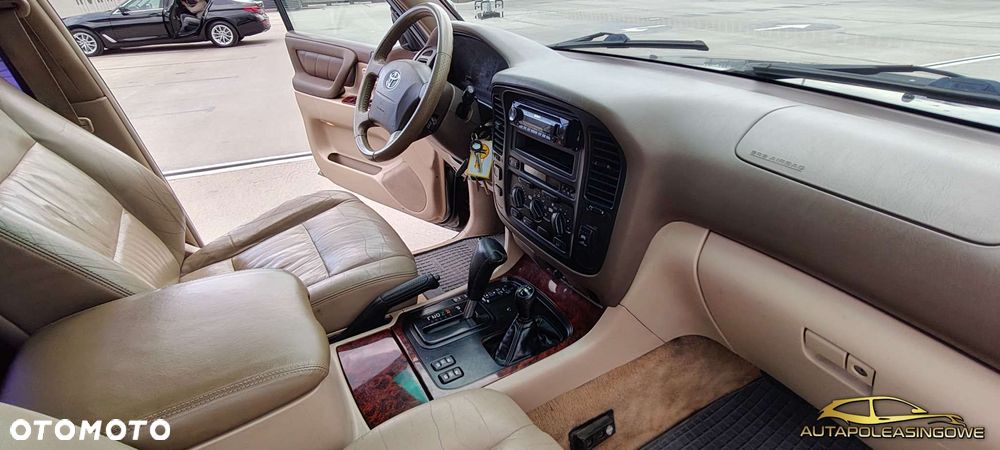 Toyota Land Cruiser - 18