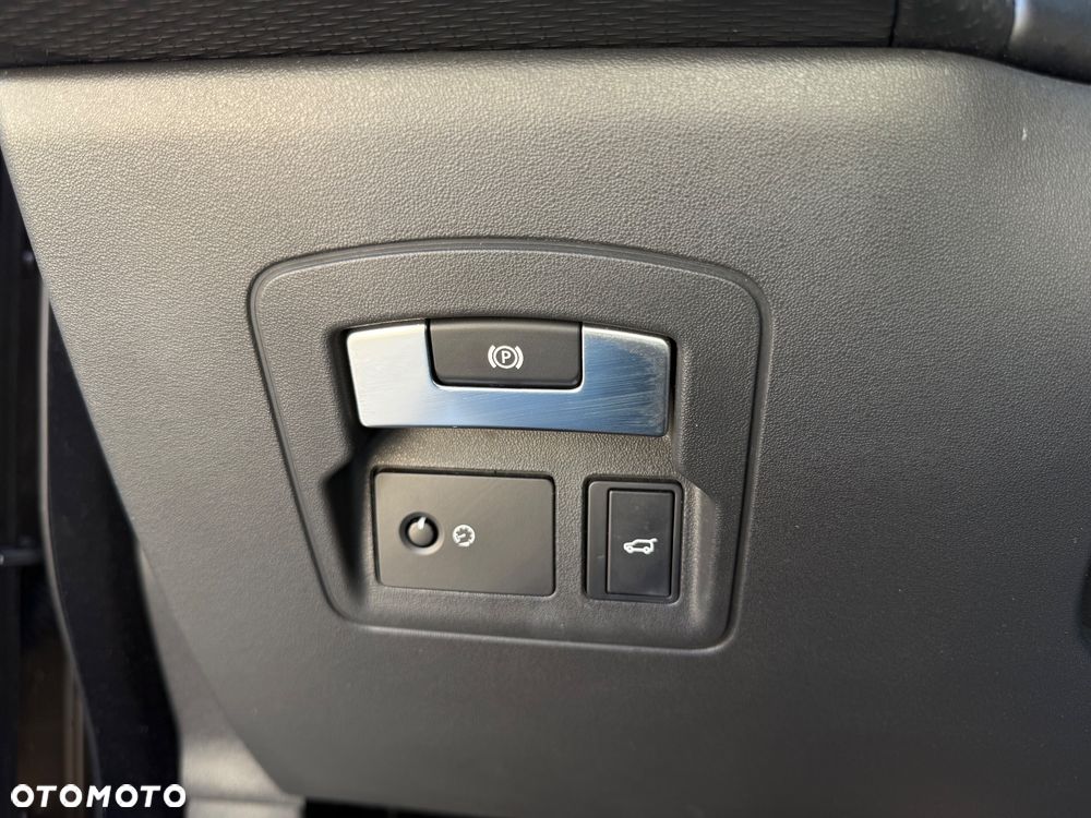 Land Rover Range Rover Velar D300 Dynamic SE - 33