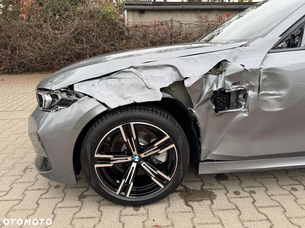 BMW Seria 3 330e xDrive M Sport sport - 20