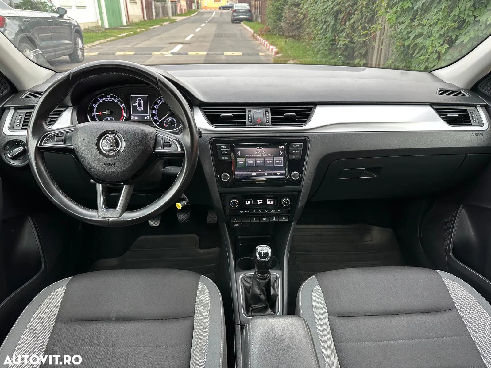 Skoda RAPID - 8
