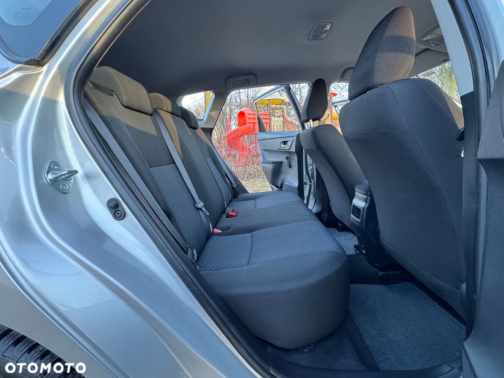 Toyota Auris 1.33 Dual-VVT-i Cool - 28