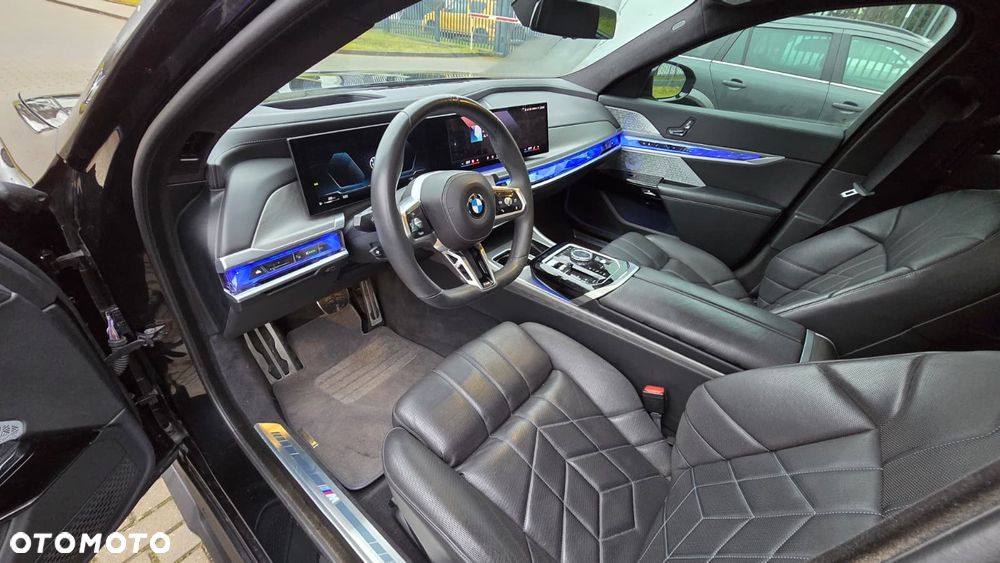 BMW Seria 7 740i - 7