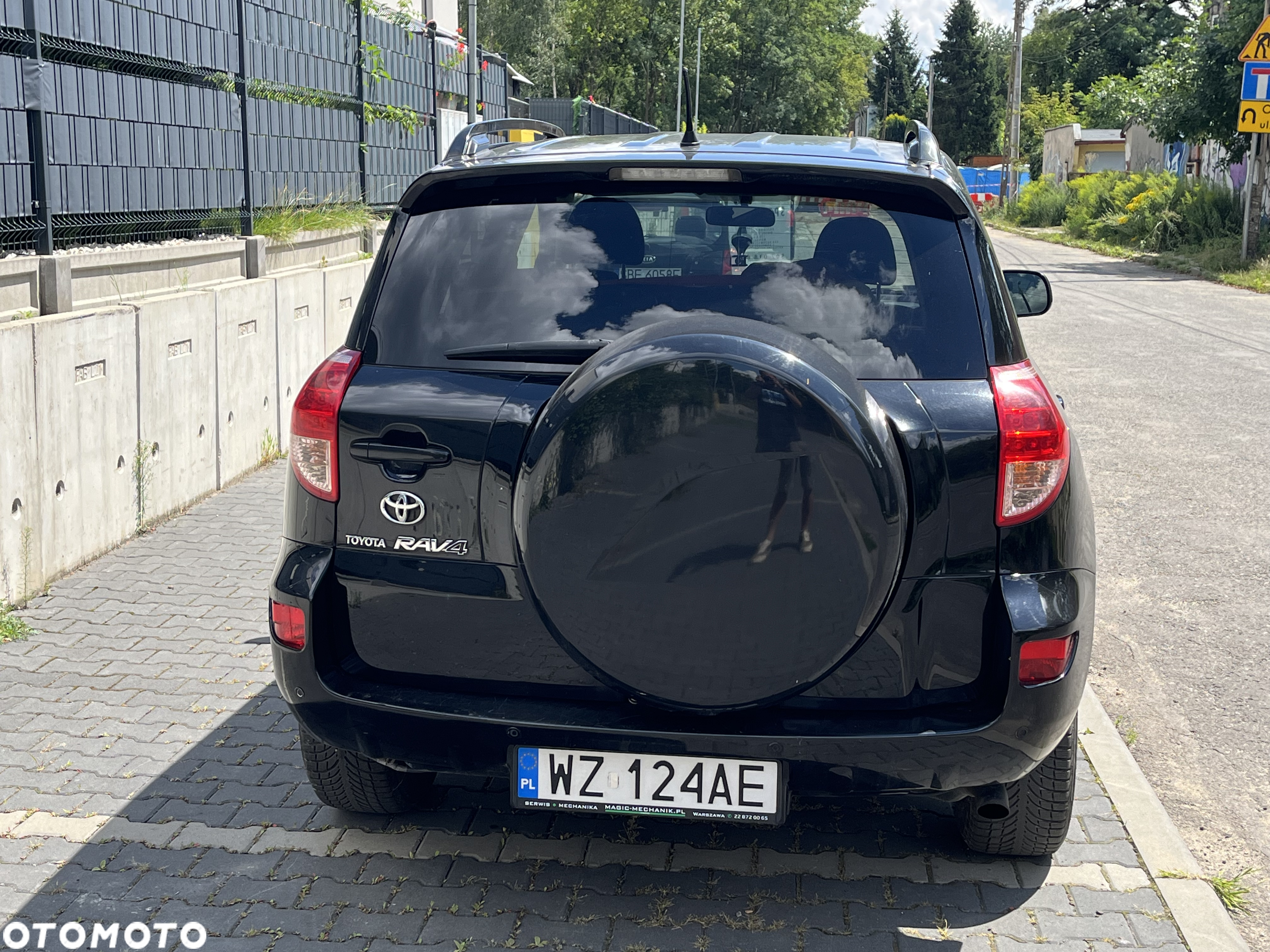 Toyota RAV4 2.2 D-4D Sol - 11