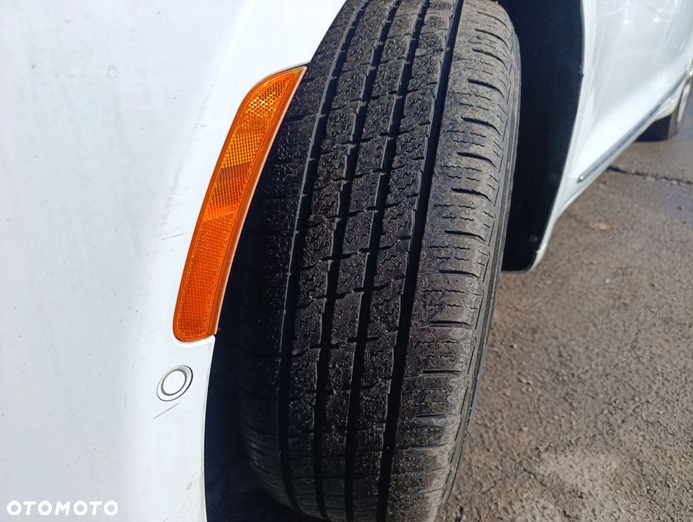 Chrysler Pacifica - 5