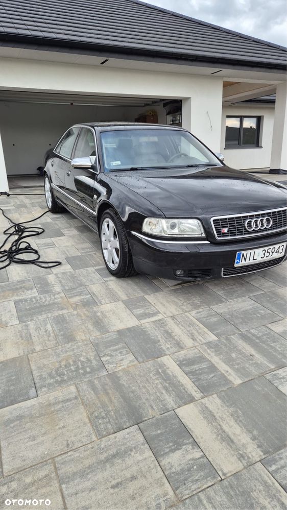 Audi S8 - 3