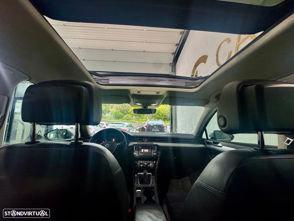 VW Passat Variant 1.6 TDI Highline - 9