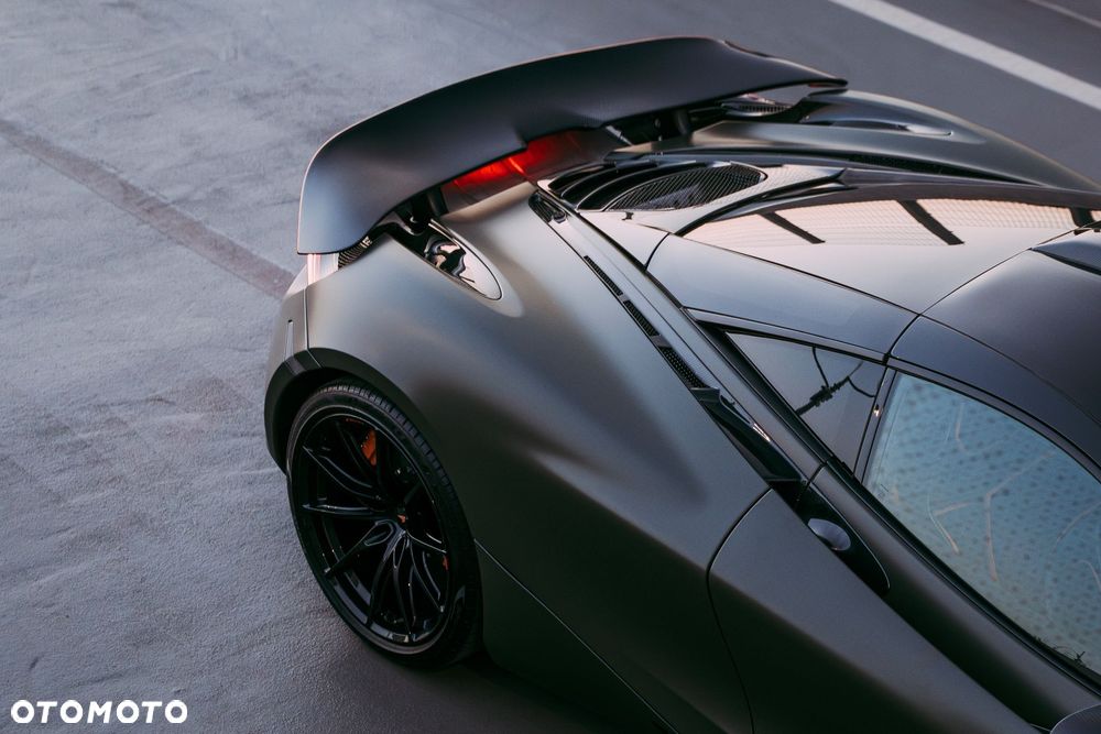 McLaren 720S Coupe - 14