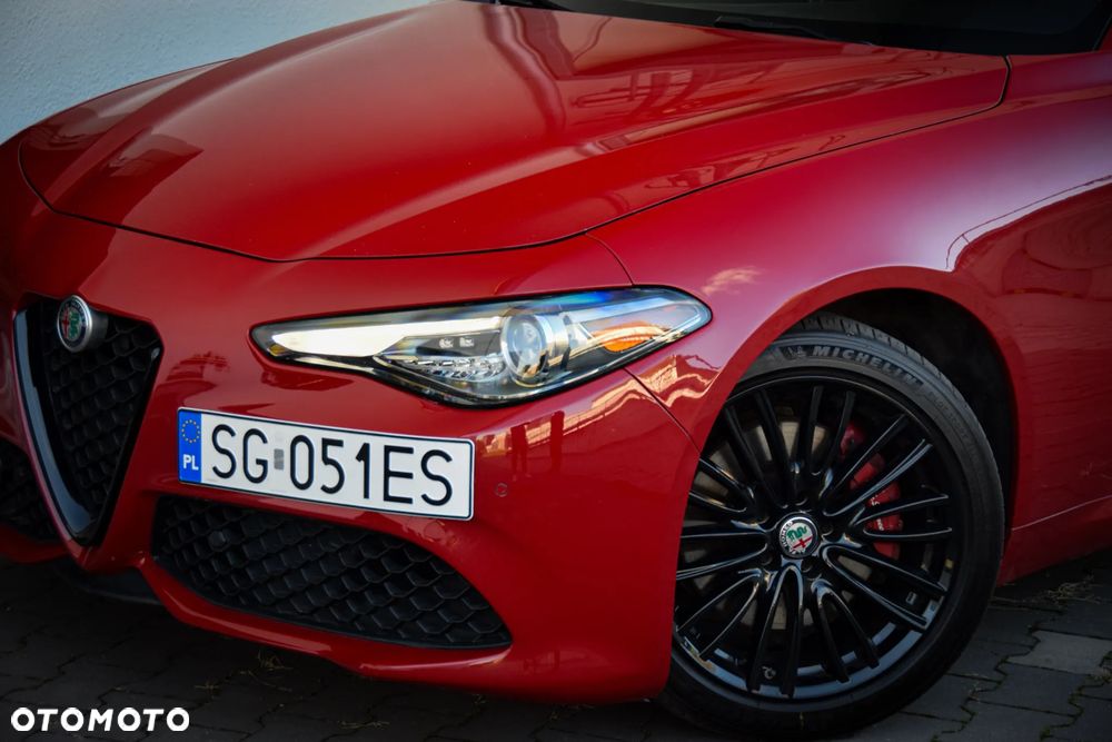 Alfa Romeo Giulia 2.0 Turbo 16V AT8-Q4 Ti - 22