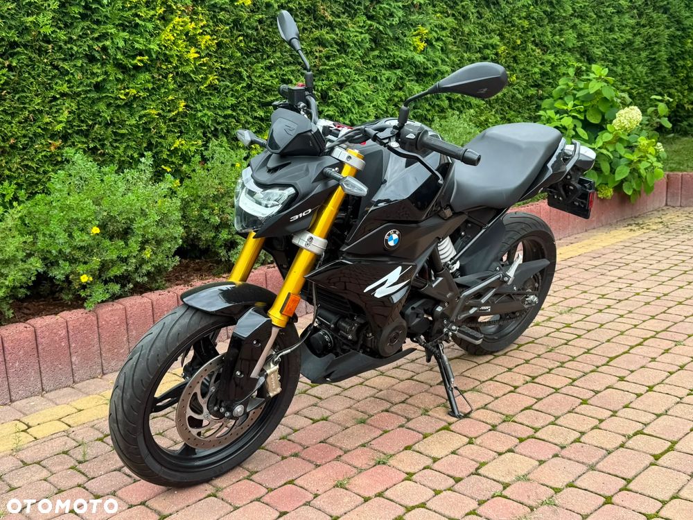 BMW G - 1