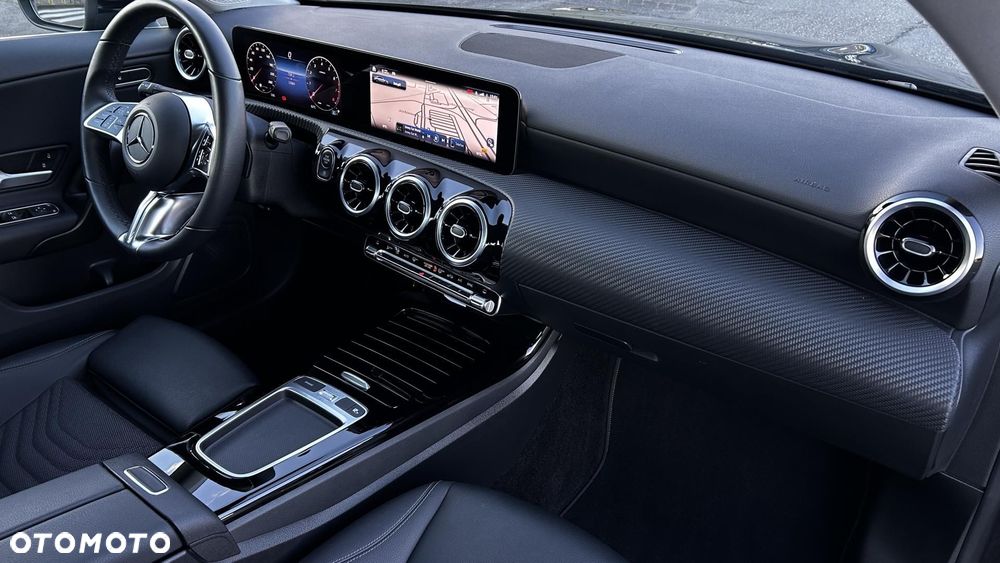 Mercedes-Benz CLA - 22