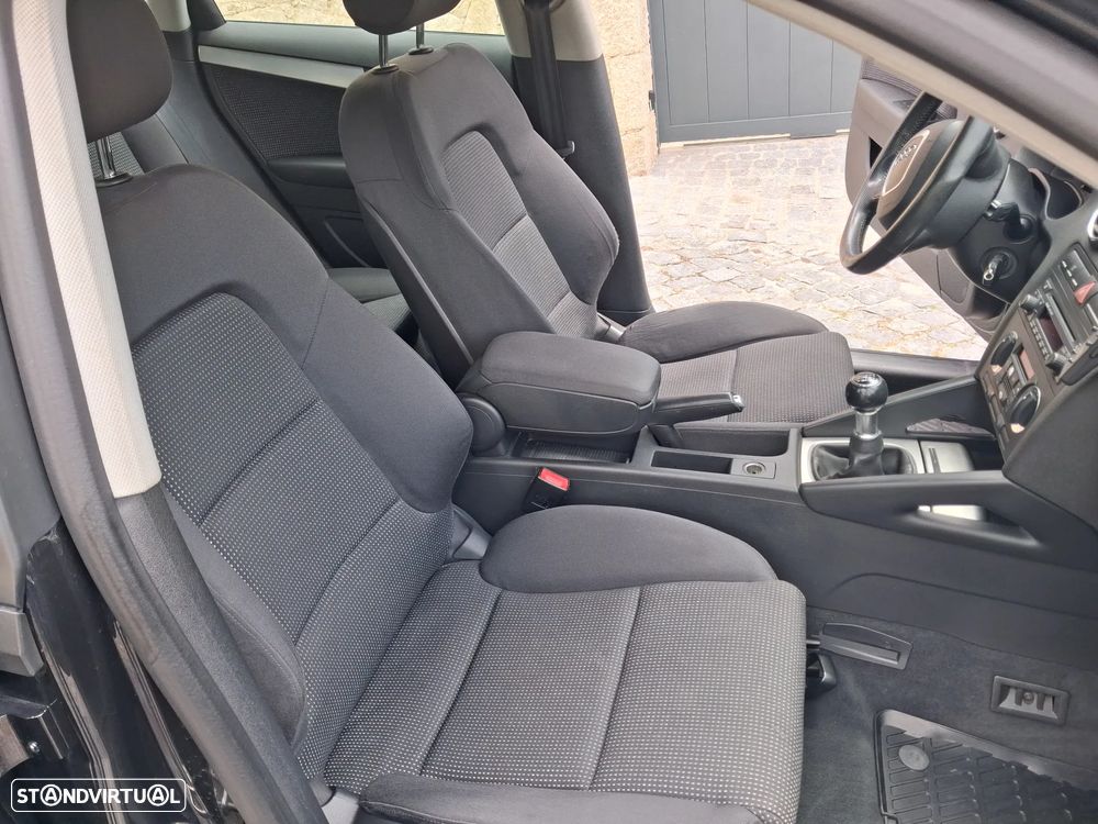Audi A3 Sportback 2.0 TDi Sport 18 - 15