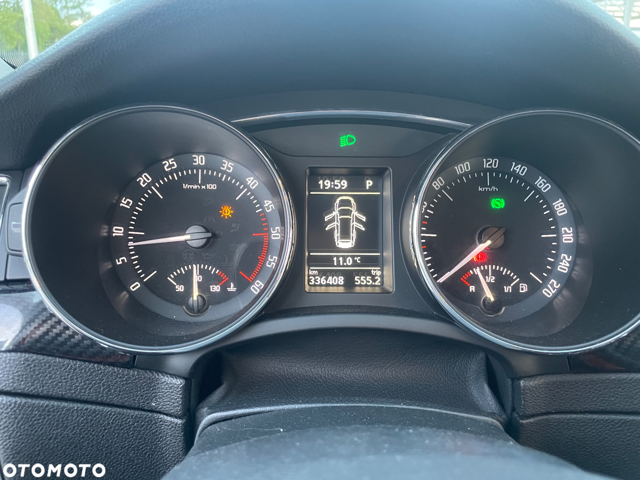 Skoda Superb 2.0 TDI Elegance DSG - 30