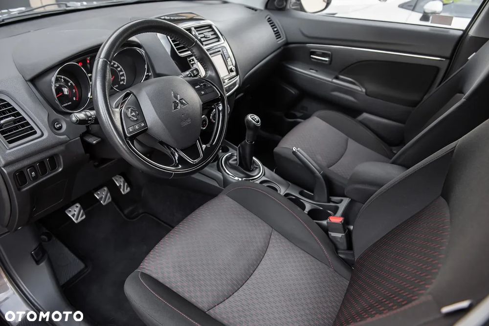 Mitsubishi ASX - 15