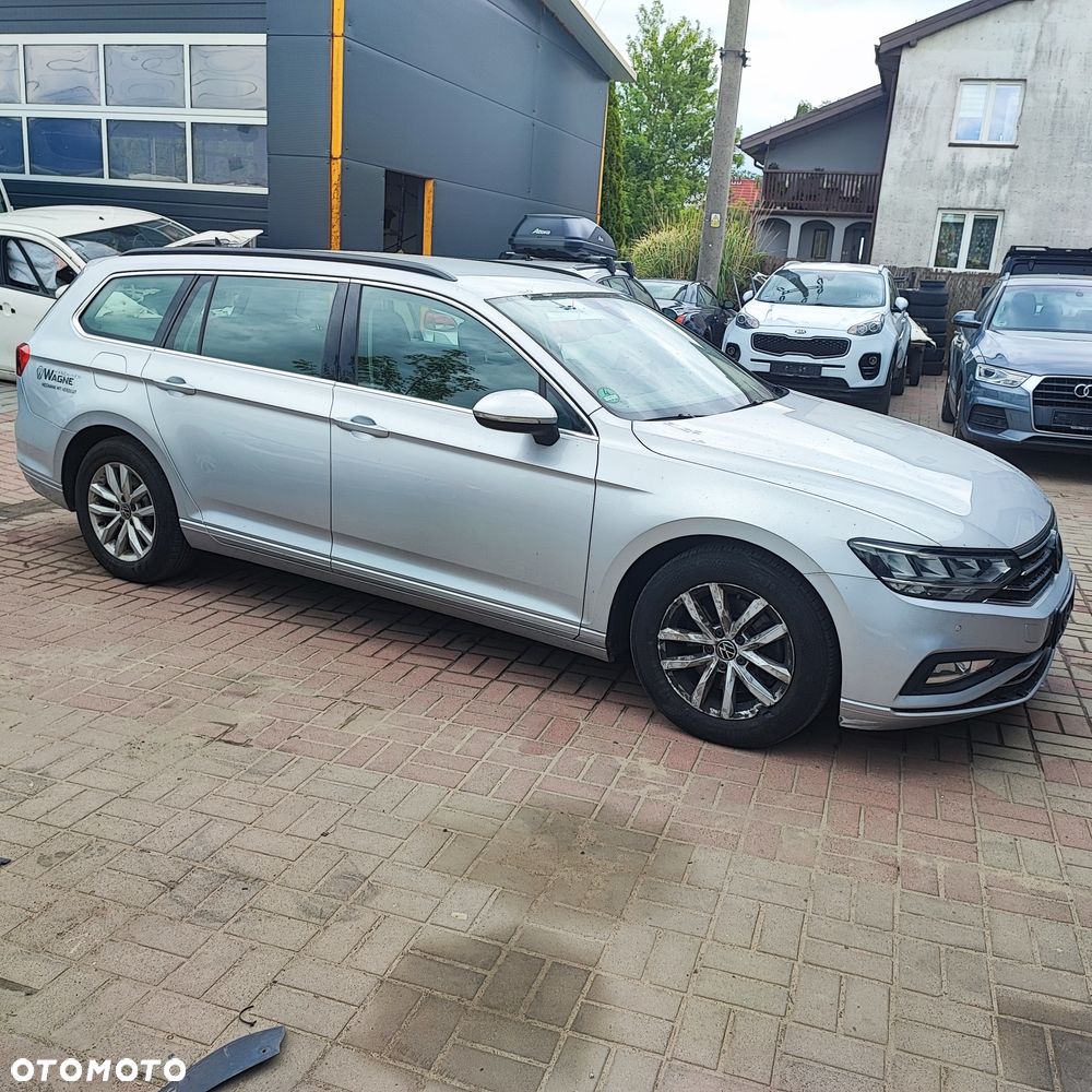 Volkswagen Passat 2.0 TDI SCR DSG - 5