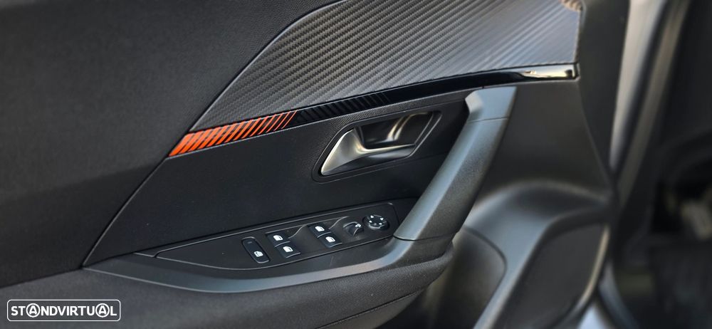 Peugeot 2008 PureTech 100 Active - 13