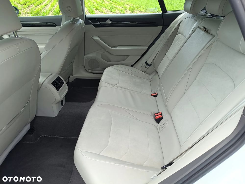 Volkswagen Arteon 2.0 TDI SCR Elegance DSG - 27