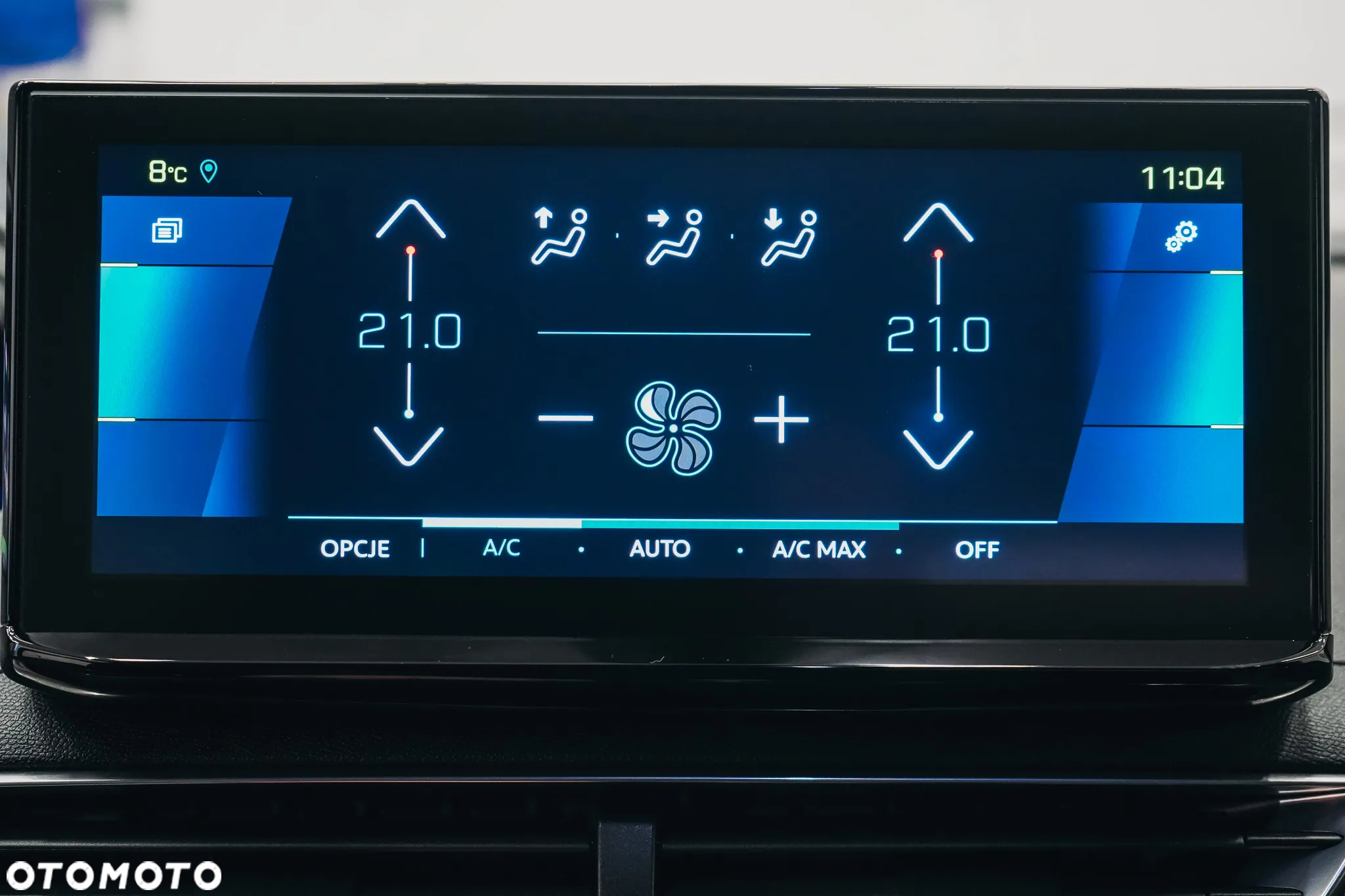Peugeot 3008 Hybrid4 300 e-EAT8 GT - 27