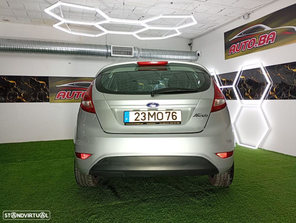 Ford Fiesta 1.4 TDCI Titanium - 27