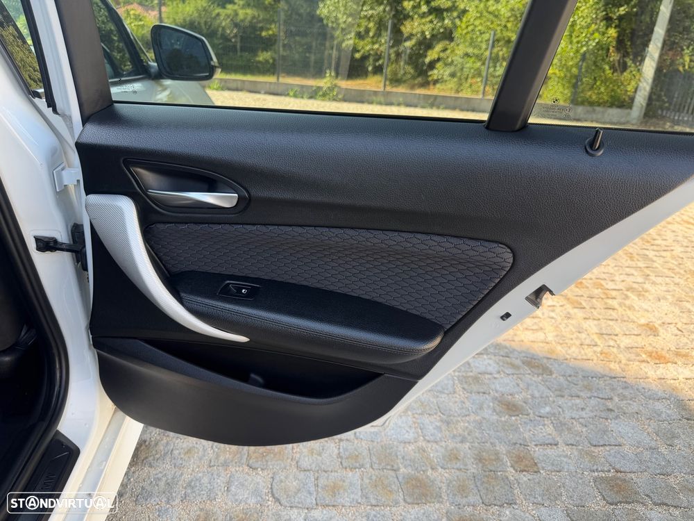 BMW 118 dA Pack M - 16