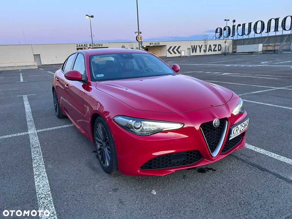 Alfa Romeo Giulia 2.0 Turbo Business - 1