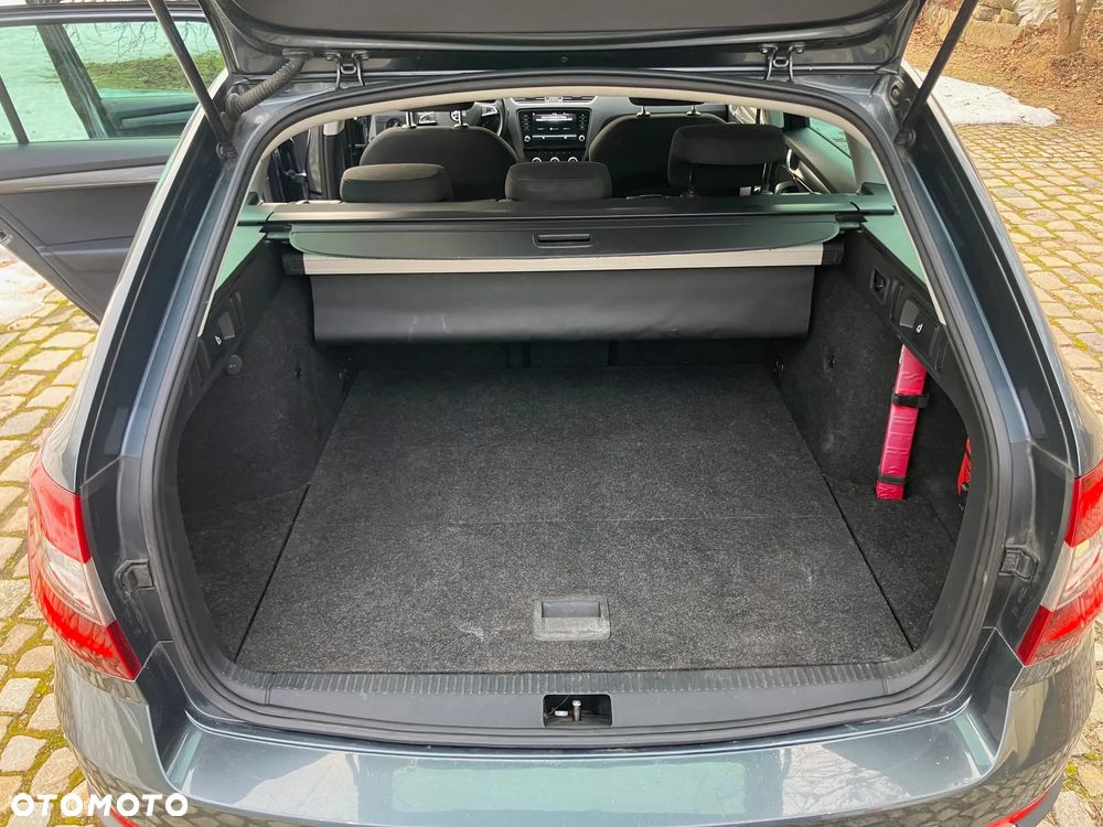 Skoda Octavia Scout 2.0 TDI 4x4 DSG - 18