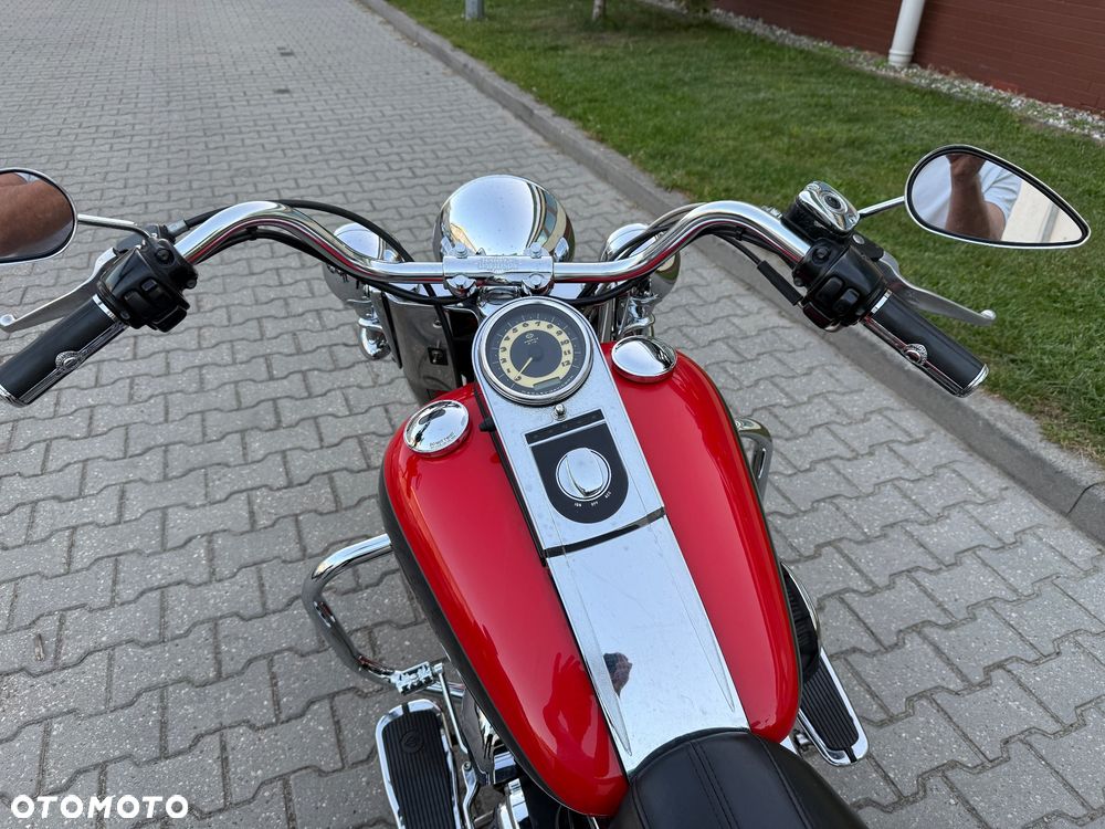 Harley-Davidson Softail Deluxe - 17