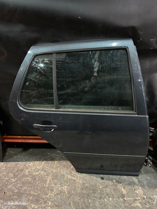Porta traseira direita Vw Golf IV - 1