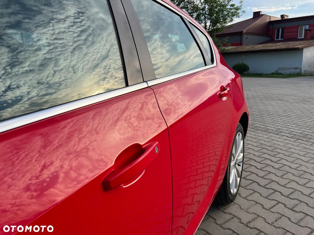 Opel Astra 1.6 NAVI - 11