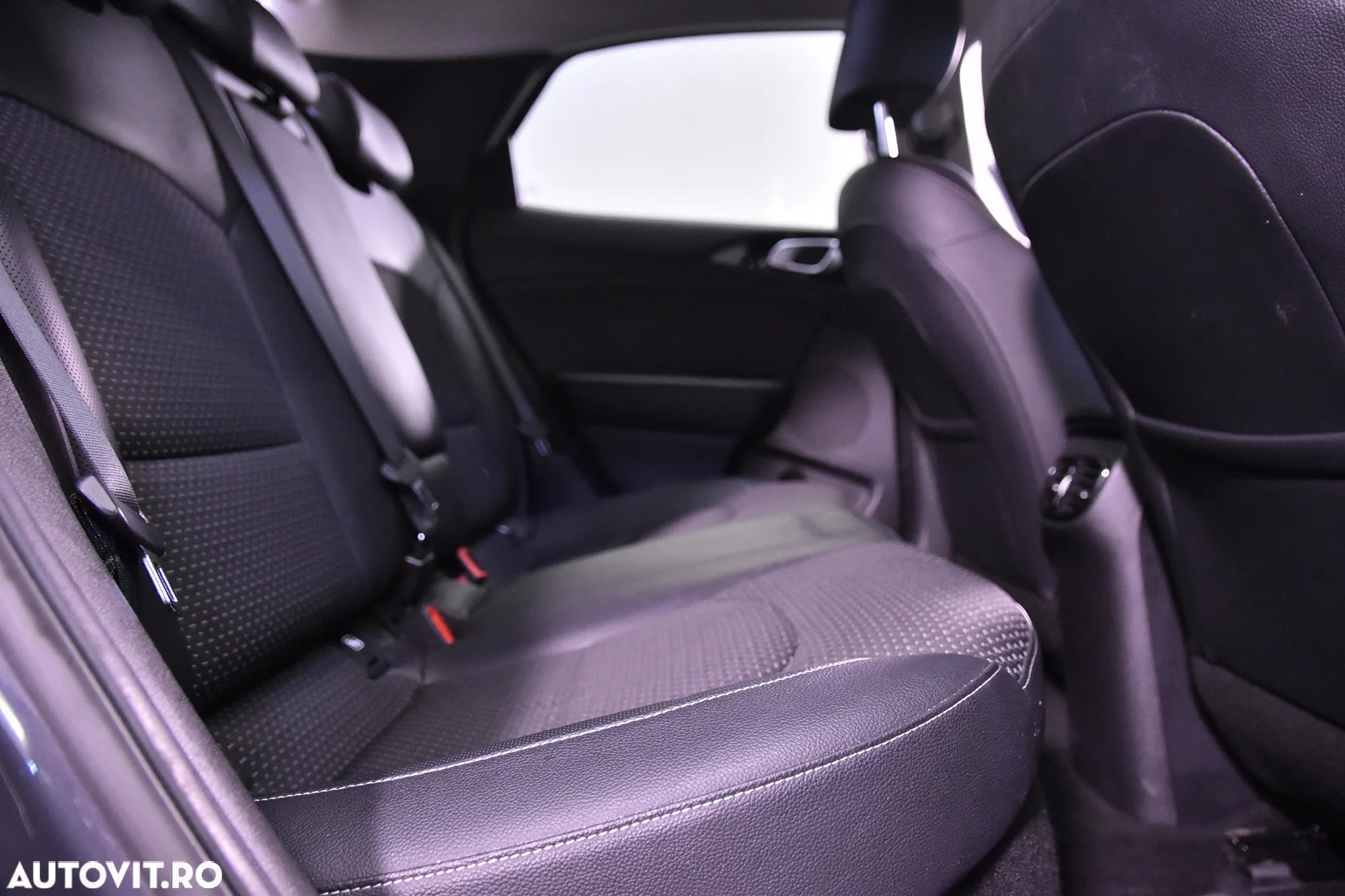 Kia XCeed - 12