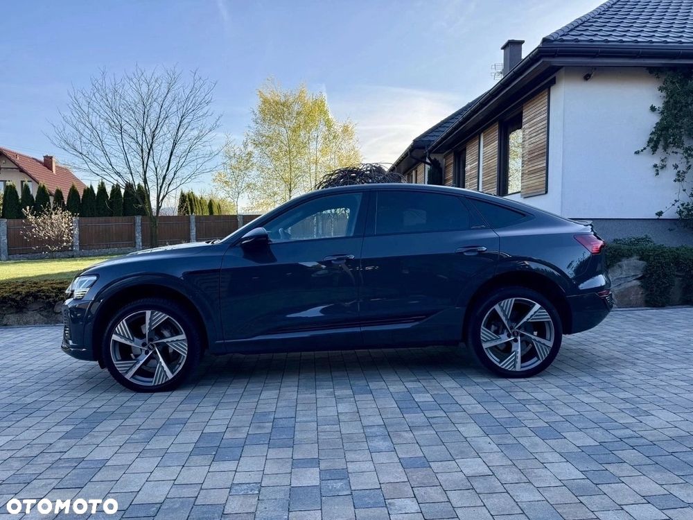 Audi Q8 Sportback e-tron - 3