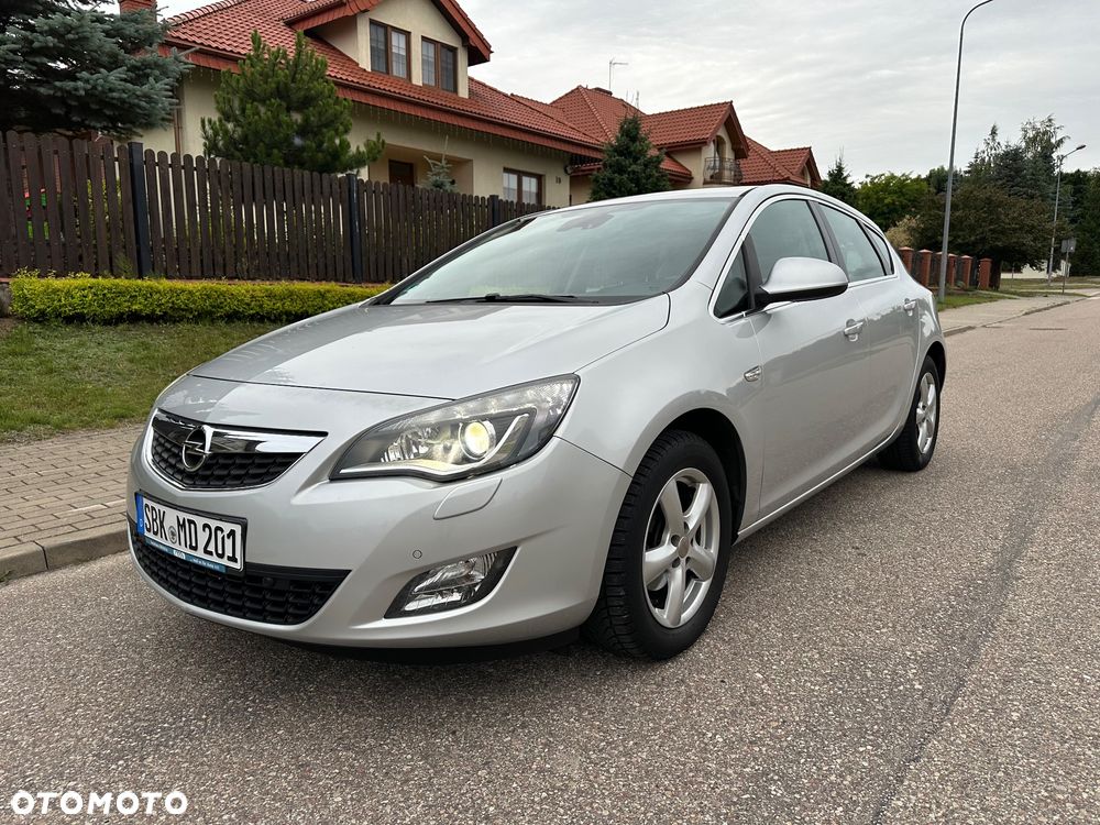 Opel Astra 1.4 Turbo Cosmo - 1