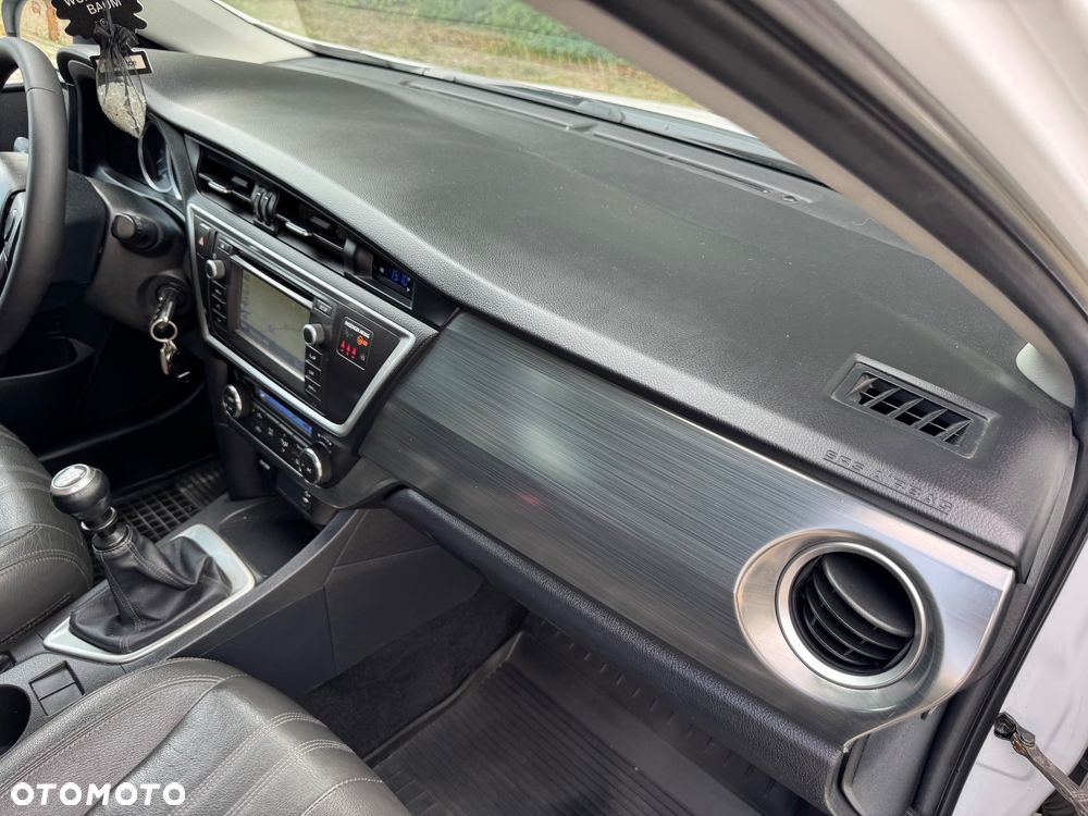 Toyota Auris 1.4 D-4D Comfort - 25