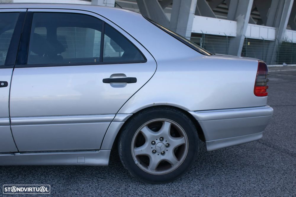 Mercedes-Benz C 180 - 8