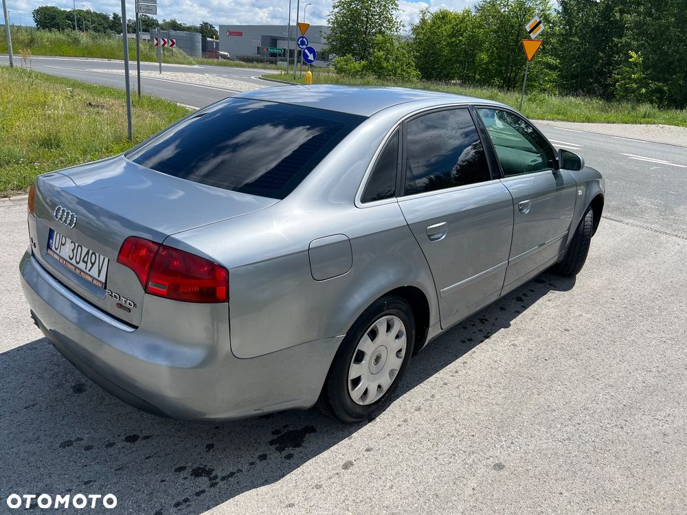 Audi A4 Avant 2.0 TDI - 4