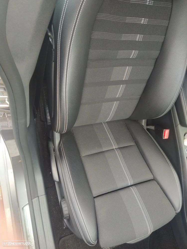 Mercedes-Benz CLA 200 d Shooting Brake Urban Aut. - 6