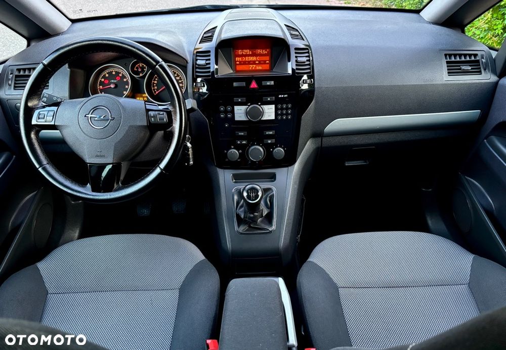 Opel Zafira - 17