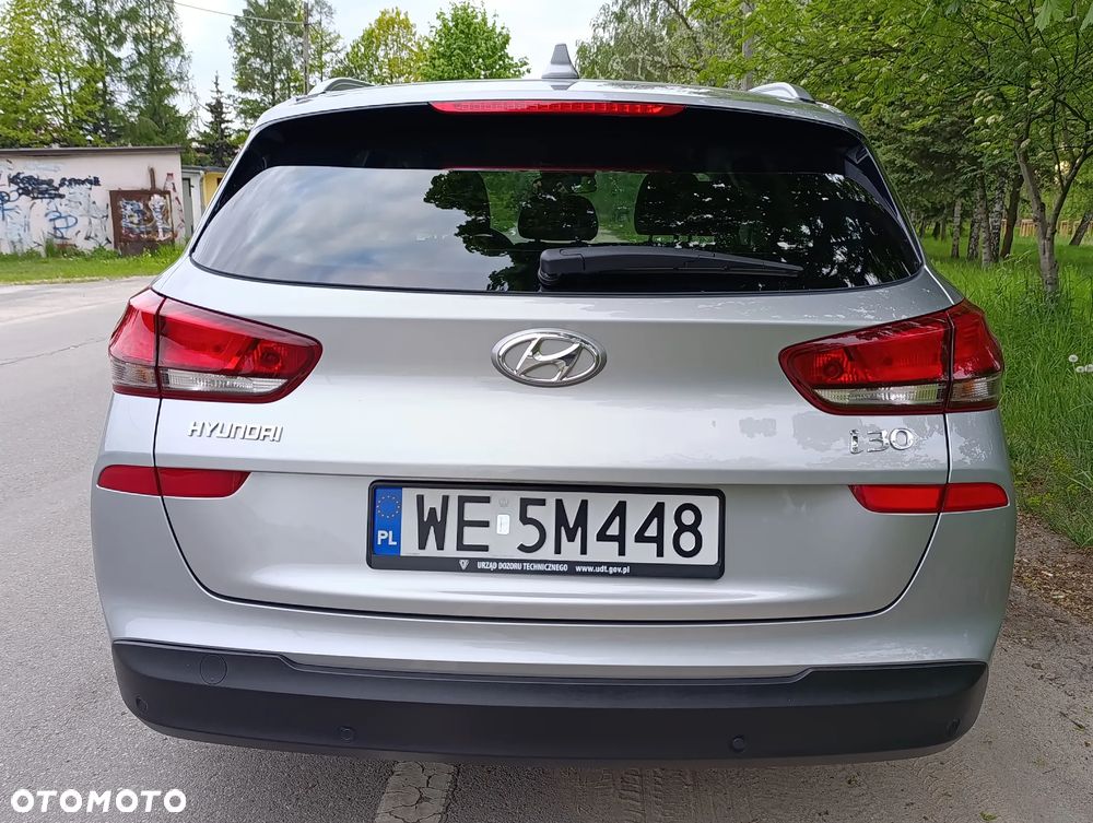 Hyundai i30 1.5 DPI Classic + - 27